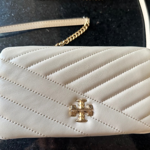 Tory Burch Handbags - Tory Burch Kira Chevron Clutch Crossbody Bag